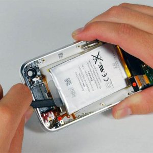 Thay pin iPhone 3G chính hãng