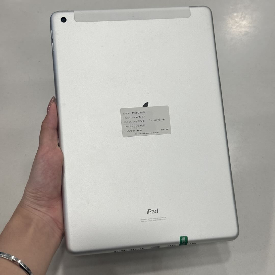 Mặt sau iPad Gen 8 4G cũ tại smartphonegiare.vn Vĩnh Long, ảnh chụp thật