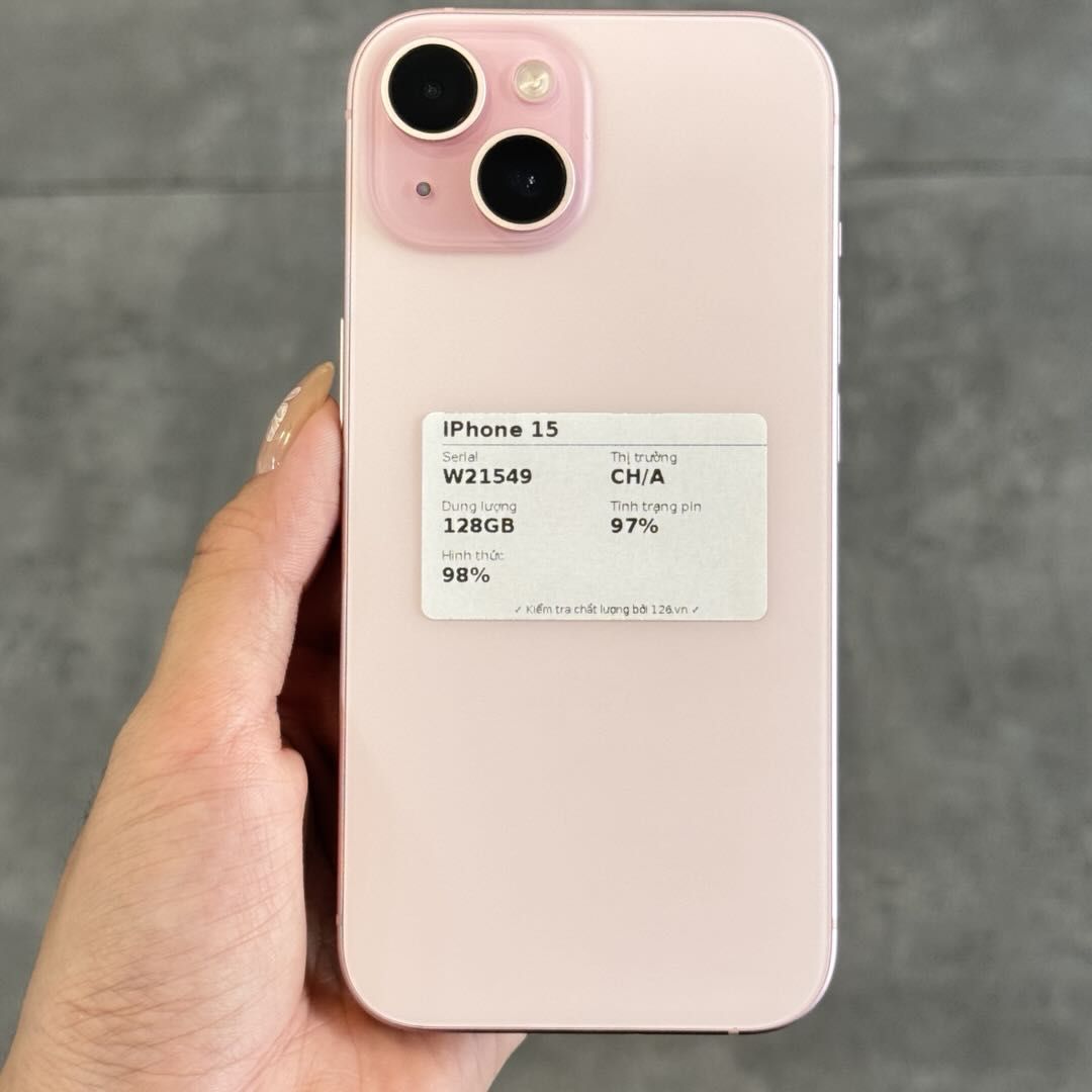 Mặt sau iPhone 15 cũ trong kho smartphonegiare.vn Vĩnh Long, ảnh chụp thật