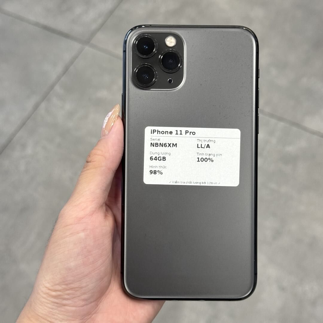 Mặt sau iPhone 11 Pro cũ trong kho smartphonegiare.vn Vĩnh Long, ảnh chụp thật