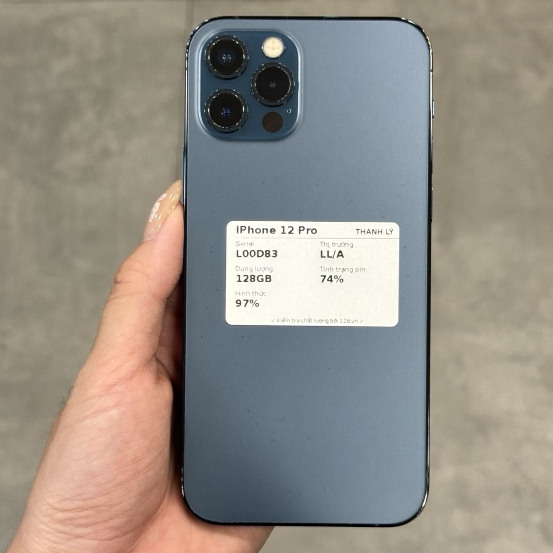 Mặt sau iPhone 12 Pro cũ trong kho smartphonegiare.vn Vĩnh Long, ảnh chụp thật