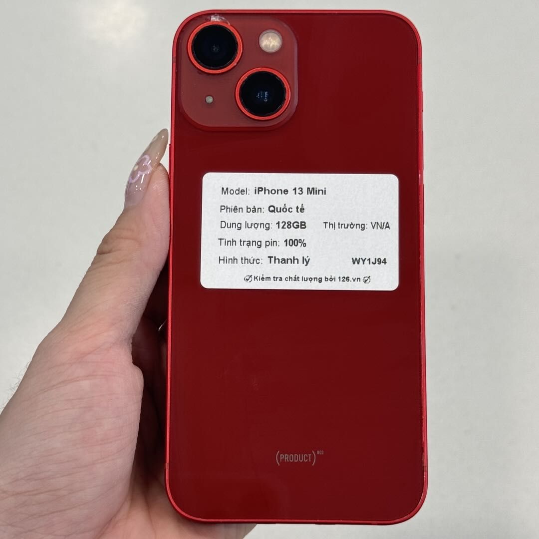 Mặt sau iPhone 13 mini cũ trong kho smartphonegiare.vn Vĩnh Long, ảnh chụp thật
