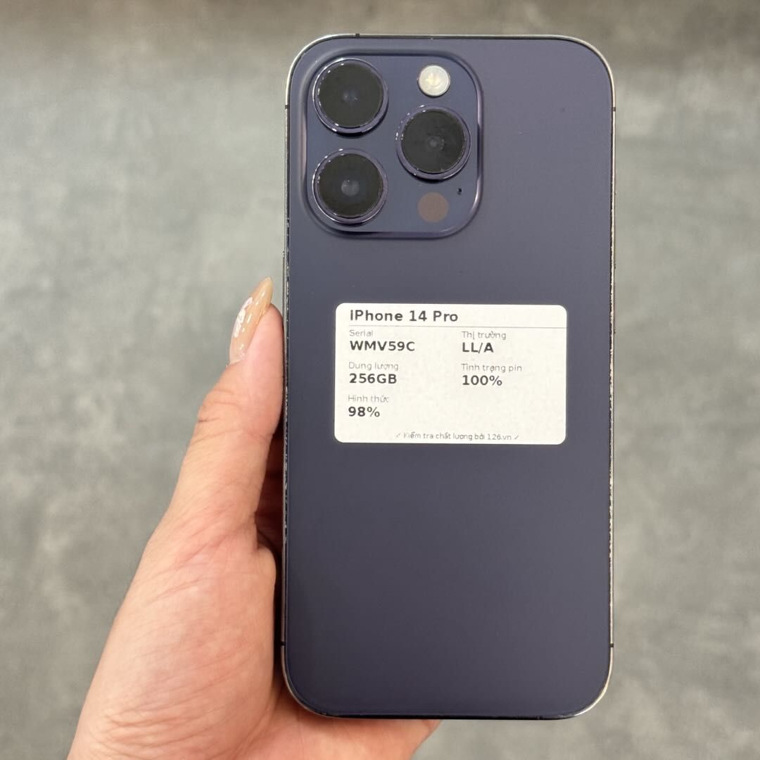Mặt sau iPhone 14 Pro cũ trong kho smartphonegiare.vn Vĩnh Long, ảnh chụp thật